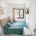 Spacious 3 Bedroom Apartment In Puerto De Santiago. Walk To The Beach. Fast Wifi, Netflix, Workstation.