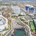 Charming Seaside And Terasse In Playa Paraiso