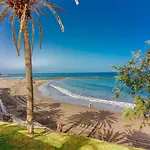 Fantasticstylish & Aircon, Near Lasamericas Beach