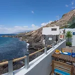Frontline: 2 Bedrooms, Incredible Views With Large Terrace