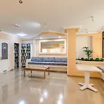 Aircon Lovely 2 Bedroom Apartment Close To Ocean