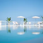 Atlantic Holiday Hotel