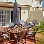 Villa Wendy Family Ocean View House