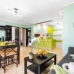 556 Shopping Centre Pueblo Canario