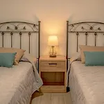 Holidays In The Sun, The Heights, Playa Los Cristianos