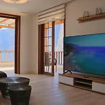Luxury Beachfront Ocean View