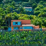 Casa Naranja