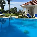 Schoenes Apartment - Ruhig - Aussenpool
