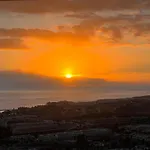 2 Bedroom Apartment With Breathtaking View Of The Sea - Sunset