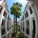 Parque Santiago I - Studio Apartment