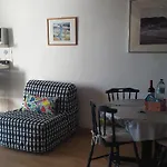 Great Holiday Break Flat