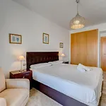 Modern Apartment With Large Terrasse, Bbq, Fast Wifi, 2 Pools