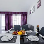 Island Village Prime Suite 312