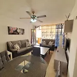 Zephyr Lago Santiago
