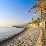 Apartamento Con Terraza Privada En Playa De Las Americas