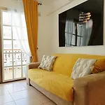 Diamantes Holiday Home, Los Cristianos, Heated Pool & Aircon