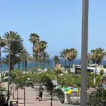Surfer Cave Music And Party At Las Americas