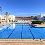 Stunning Lovely Flat With Pool And Strong Wi-Fi, 31