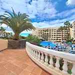 Bonito Estudio En Los Cristianos En Complejo Con Piscina Y Cerca De Playa