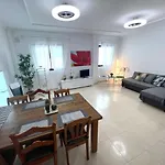 Apartamento en primera línea de Plaza en Alcala!