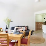 Live Los Cristianos Los Playeros Close To The Beach