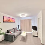 Rhea Calista Apartament