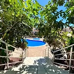 3-Bedrooms Apartament Vista Roja