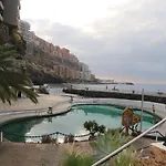 Beachfront Seaview Oasis