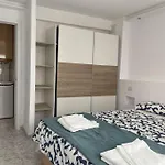 Giovina Living Av Suecia 150M From Beach