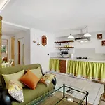 Casa Con Jardin