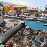Central Studio With Sea View Balcony!