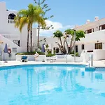 Port Royal Lounge Terrace, One Bedroom Apartment, Heated Pool, Wifi