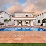 Espectacular Villa Aurora By Paramount Holidays