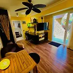 Villa Con Piscina Climatizada Y Vistas Al Mar