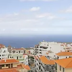 Rooftop View Escape - 1 Minute To Center And Fast Wi-Fi - Special Low Season Price For May And June