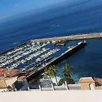 Acantilados De Los Gigantes, Islas Canarias, Espana