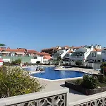 Beautiful Apartment With Pool And Wifi