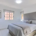 Mango La Caleta Hideaway