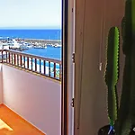 Piso En Candelaria Con Terraza, Vistas Al Mar, Aire Acondicionado Y Garaje