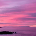Cosy Ocean View Studio 2