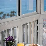 8D. Modern Flat In Las Americas