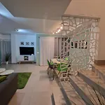 Villa Paraiso-Luxury Villa With Heated Pool
