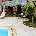 La Cueva De Villa Gardel