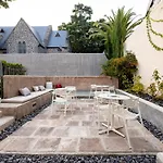 The Park Suites By Ires Lar
