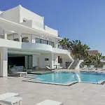 Karat Villa Presidencial