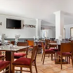 Sunset Harbour Club