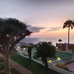Studio Sea Front View & Pool