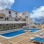 Parque Margarita, Terraza Vista Piscina