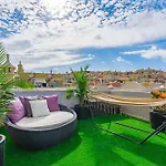 Rooftop Del Mar