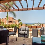 Romen 2-2 Penthouse Sea View & Jacuzzi 2B